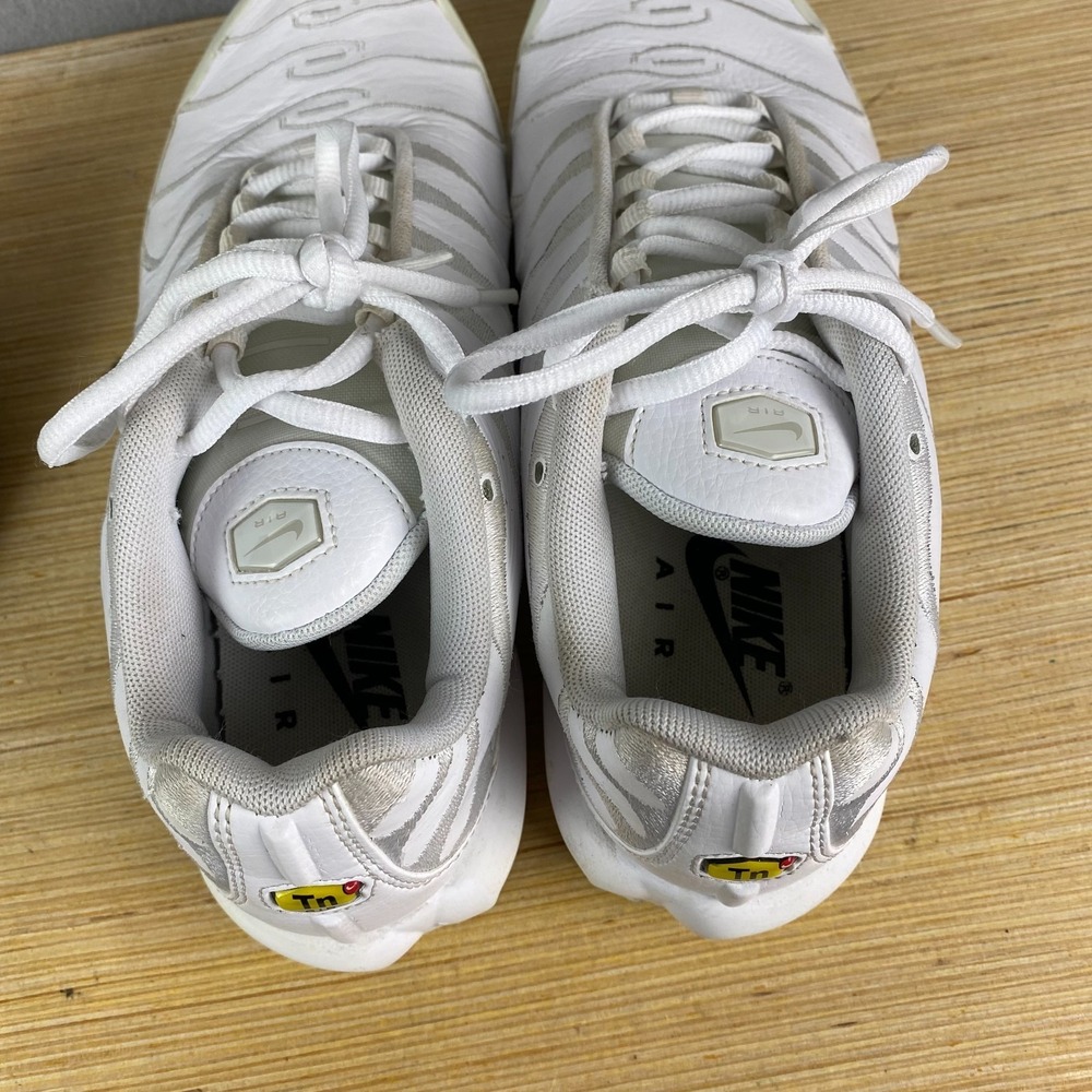 Nike Air Max Plus TN Mens 8 US Triple White Leather Athletic Sneaker Shoe - Picture 13 of 13